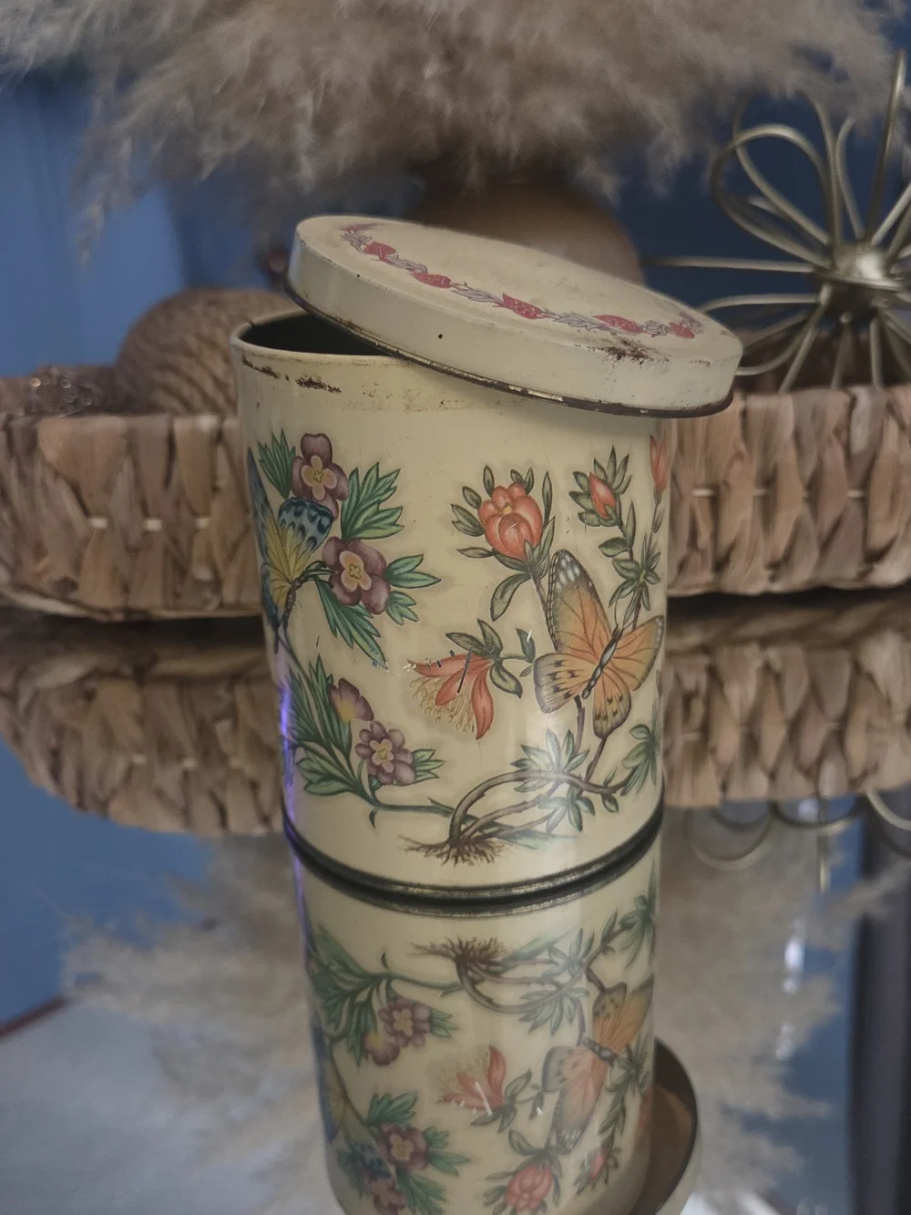 Vintage Butterfly Floral Tin Container with Lid – Made in England – Daher Tin